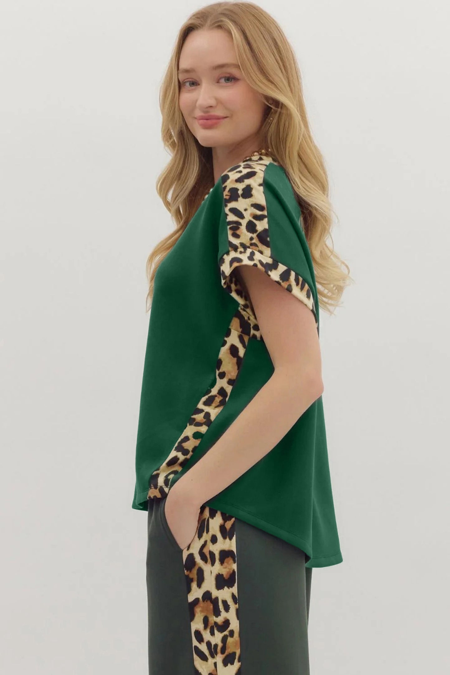 Light French Beige Leopard Trim Round Neck Loose T Shirt